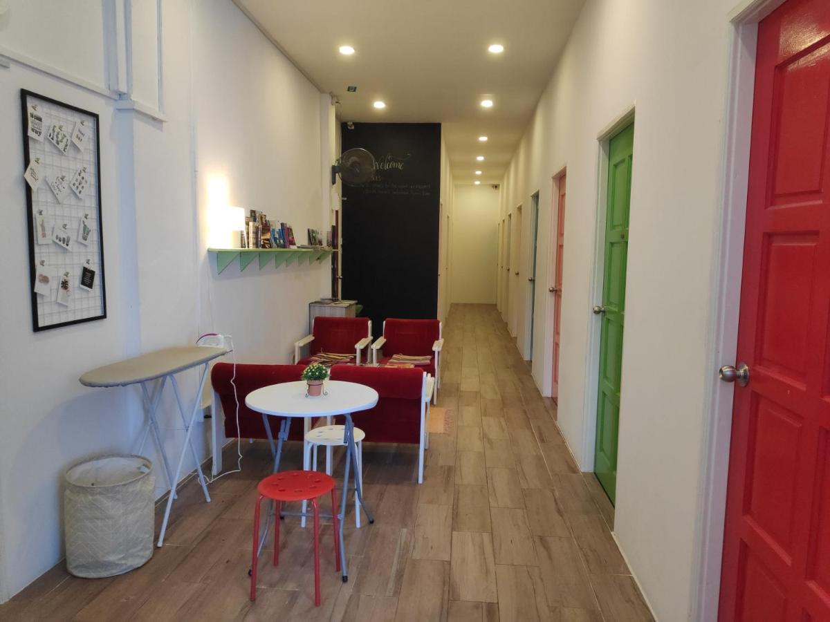 Ez Lodgings Kampong Gadong Exteriér fotografie