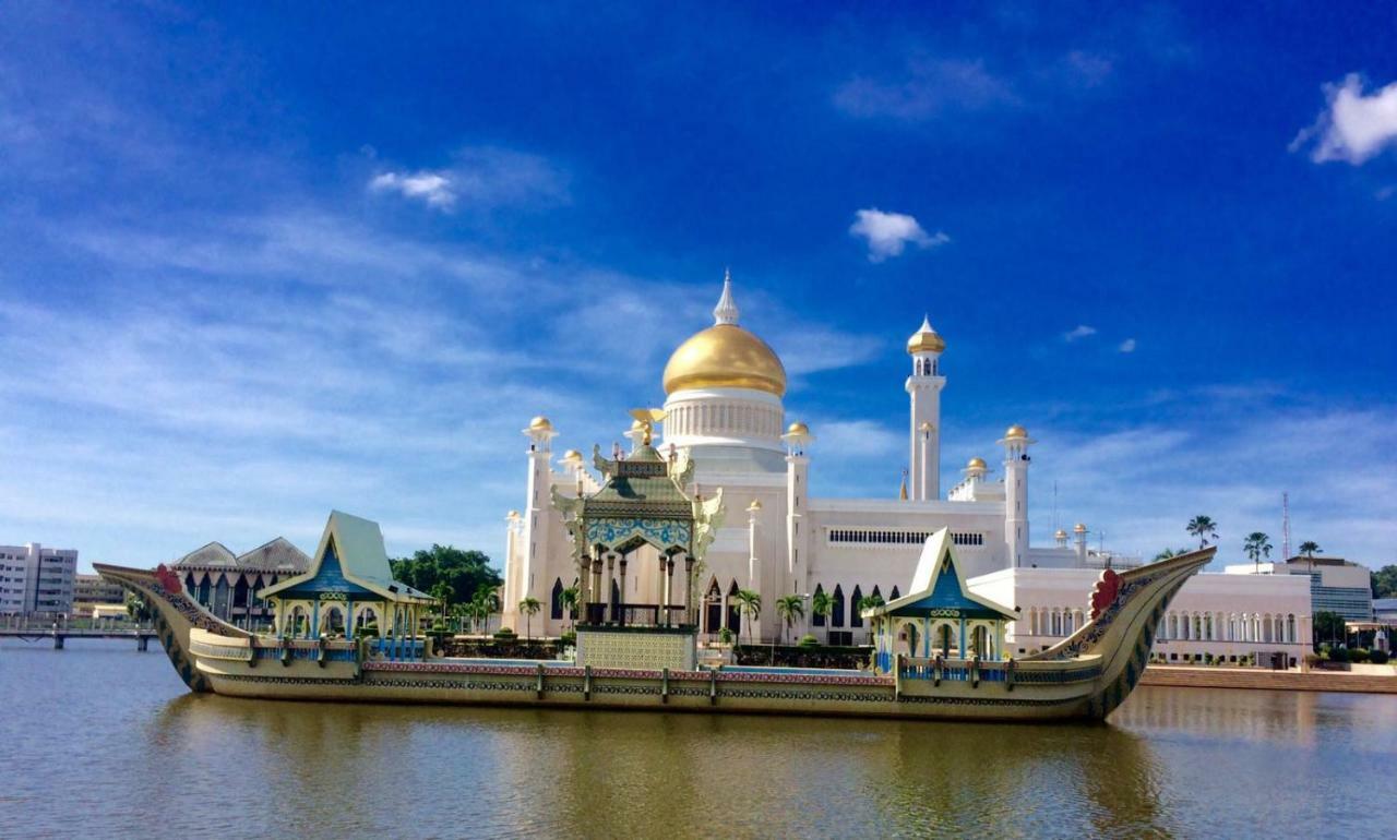Ez Lodgings Kampong Gadong Exteriér fotografie